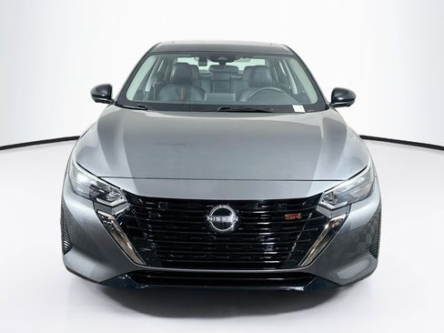Used 2025 Nissan Sentra SR w/ SR Premium Package FWD image 2