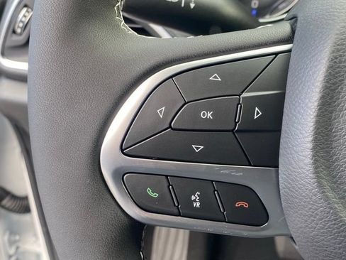 New 2026 Chrysler Pacifica Limited FWD image 18