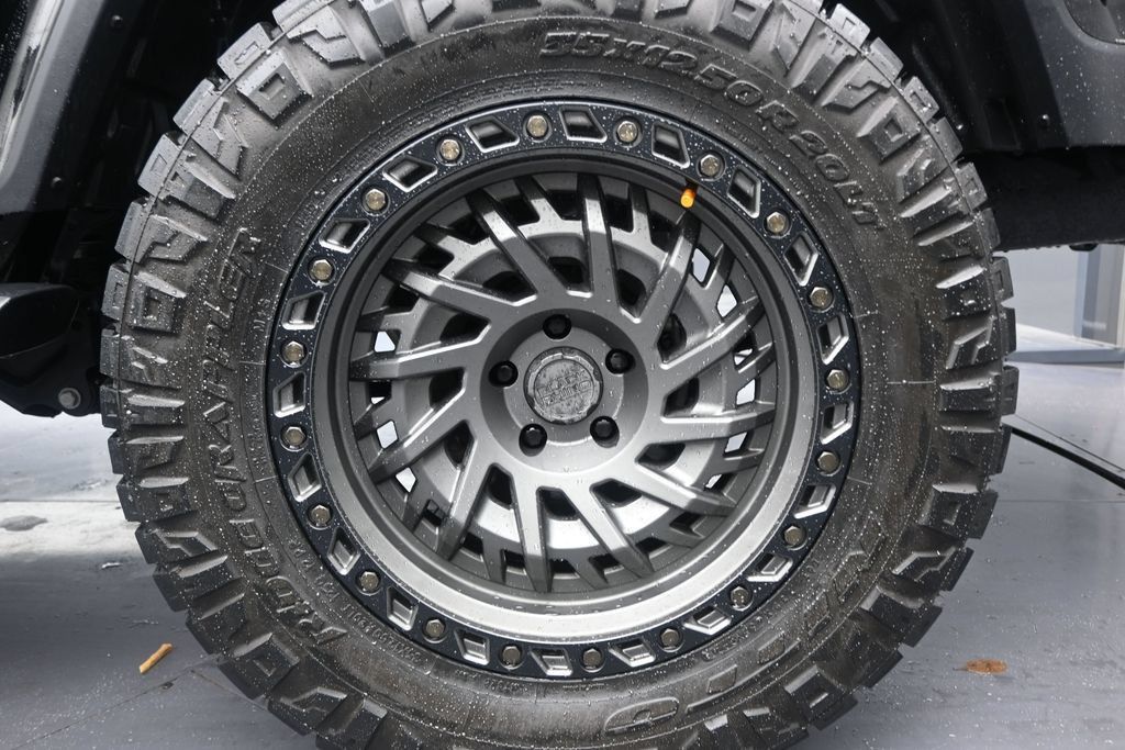 Used 2021 Jeep Gladiator Sport AWD/4WD image 10