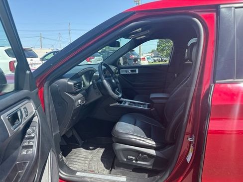 Used 2020 Ford Explorer Limited w/ Class III Trailer Tow Package AWD/4WD image 9