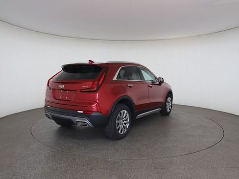 Used 2021 Cadillac XT4 Premium Luxury w/ Cold Weather Package AWD/4WD image 18