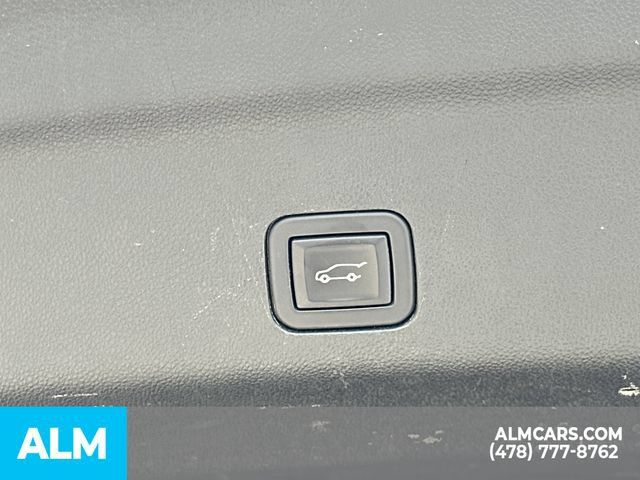 Used 2024 GMC Yukon XL AT4 w/ AT4 Premium Package AWD/4WD image 22