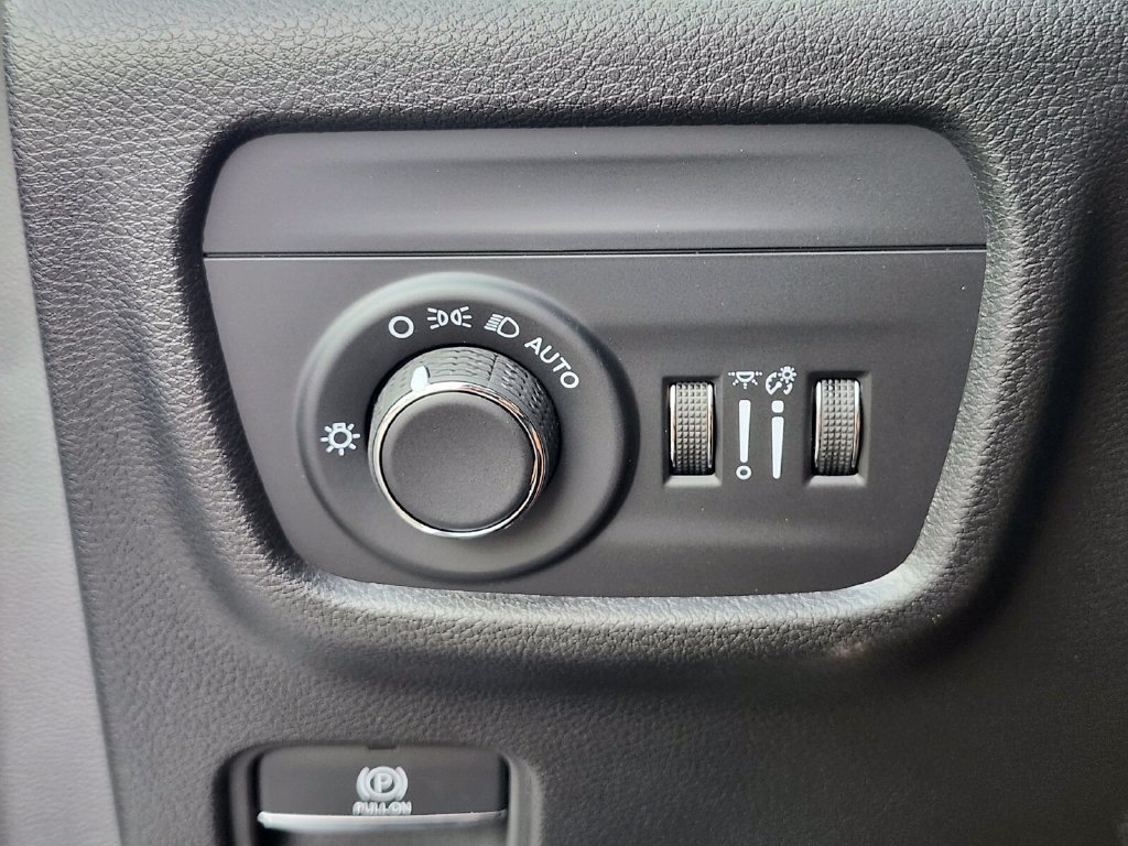 New 2026 Jeep Grand Cherokee Laredo X AWD/4WD image 25