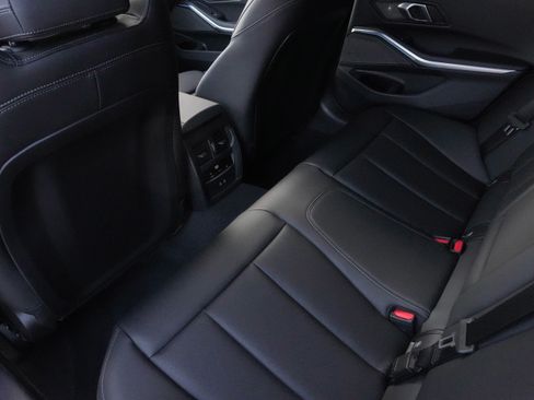 Certified 2025 BMW 330i Sedan w/ M Sport Package RWD image 36