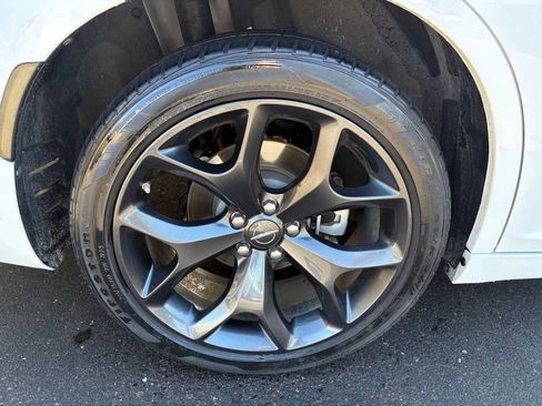 Used 2023 Chrysler 300 S RWD image 4