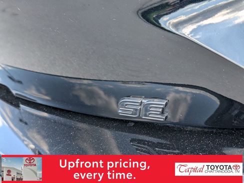 Used 2025 Toyota Corolla Hatchback w/ SE Package FWD image 27