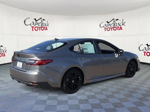 New 2026 Toyota Camry Hybrid FWD image 8