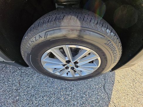 Used 2023 Chevrolet Traverse LT w/ LPO, Floor Liner Package AWD/4WD image 31