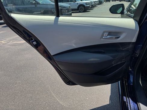 Used 2020 Toyota Corolla LE w/ LE Premium Package FWD image 23