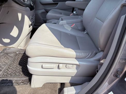 Used 2014 Honda Odyssey EX-L image 32