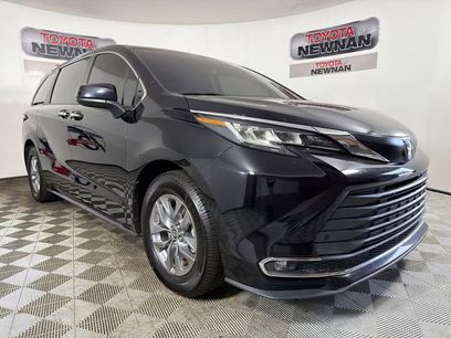 Used 2022 Toyota Sienna XLE