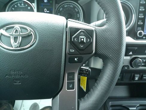 Used 2022 Toyota Tacoma SR5 image 16