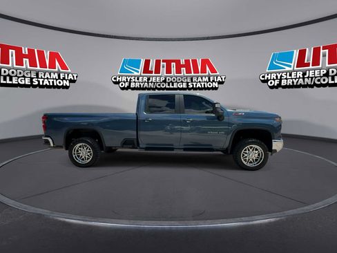 Used 2025 Chevrolet Silverado 3500 LT AWD/4WD image 9