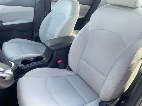 Used 2022 Kia Forte LXS image 10