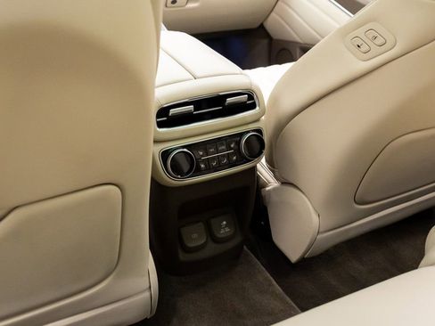 Used 2024 Genesis GV80 3.5T w/ Prestige Package image 18