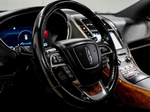 Used 2019 Lincoln Nautilus Reserve image 26