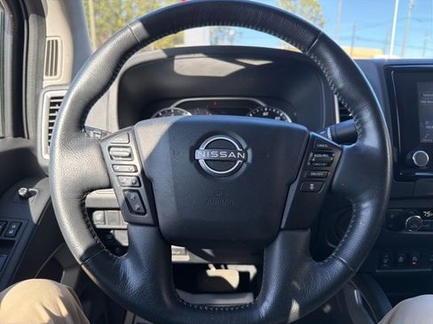 Used 2023 Nissan Frontier SV w/ SV Convenience Package image 19