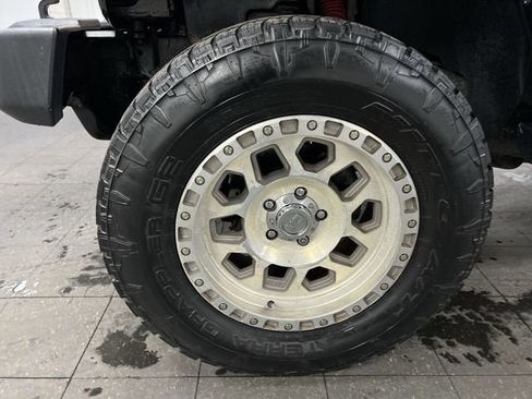 Used 2014 Jeep Wrangler Unlimited Sahara w/ Dual Top Group image 31