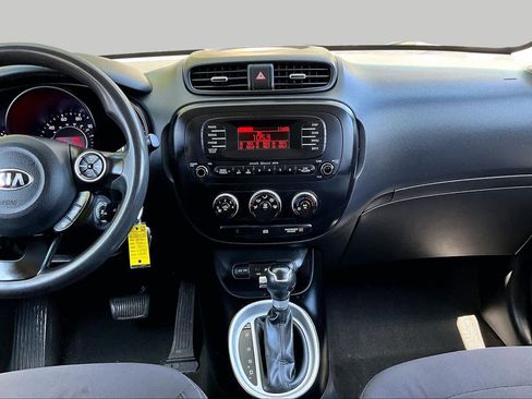 Used 2016 Kia Soul FWD image 7