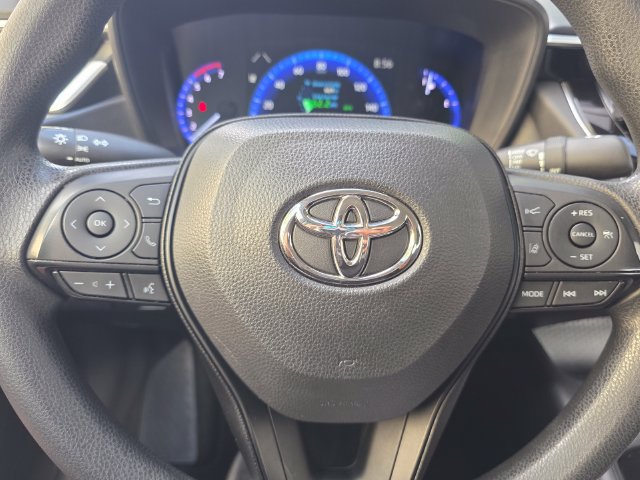 Used 2022 Toyota Corolla LE w/ Carpet Mat Package (TMS) FWD image 31