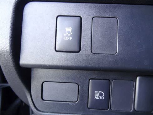 Used 2023 Toyota Tacoma SR AWD/4WD image 13