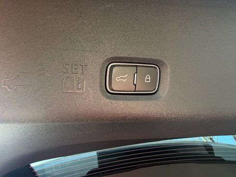 New 2026 Lincoln Navigator Reserve AWD/4WD image 19