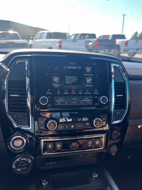 Used 2021 Nissan Titan 4x4 Crew Cab image 36
