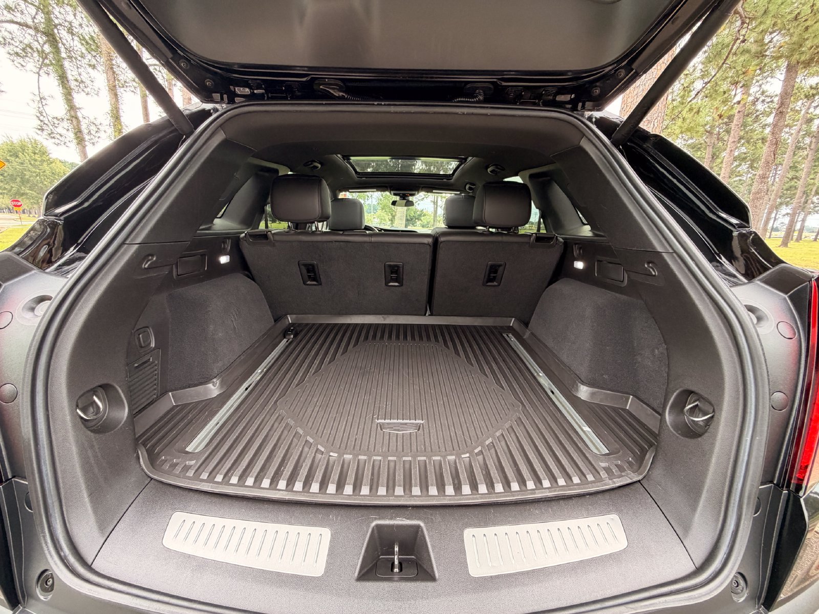 Used 2020 Cadillac XT5 Premium Luxury AWD/4WD image 17