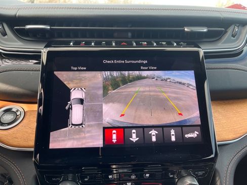 Used 2022 Jeep Grand Cherokee Summit image 20