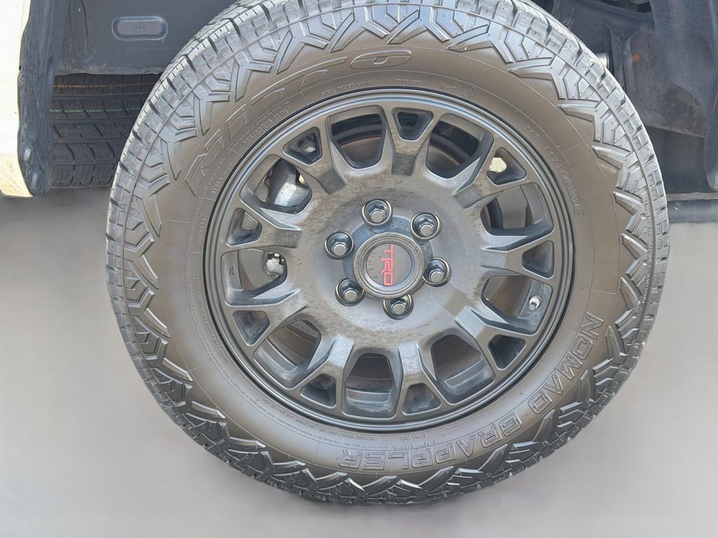 Used 2025 Toyota Tacoma SR5 RWD image 9