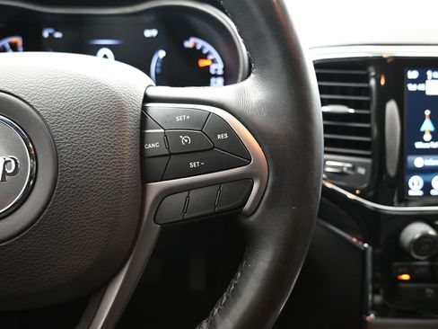 Used 2022 Jeep Grand Cherokee Limited AWD/4WD image 23
