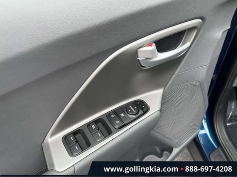 Certified 2020 Kia Niro LX image 15