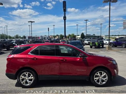 Used 2019 Chevrolet Equinox LT FWD image 4