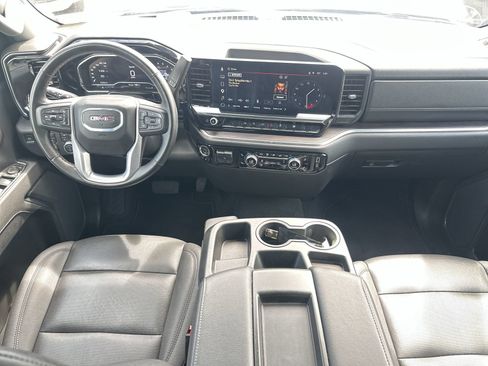 Used 2025 GMC Sierra 1500 SLT AWD/4WD image 18