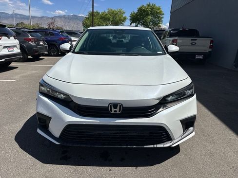 Used 2024 Honda Civic EX image 2