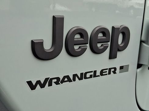 Used 2023 Jeep Wrangler Sport image 29
