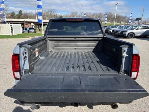 Used 2025 Honda Ridgeline Sport image 16