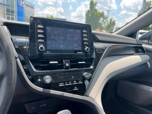Used 2022 Toyota Camry LE w/ Convenience Package FWD image 17