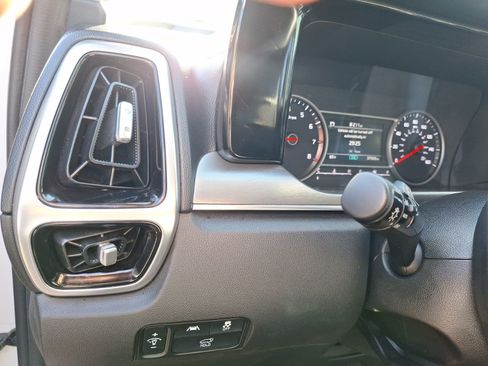 Used 2022 Kia Sorento SX image 16