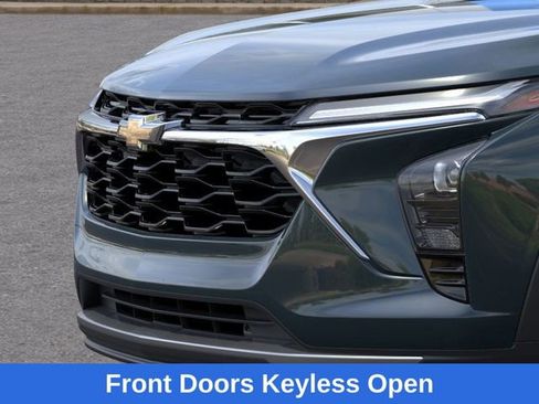 New 2026 Chevrolet Trax LT w/ Driver Confidence Package image 14