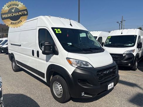 Used 2025 RAM ProMaster 2500 w/ Convenience Group image 8