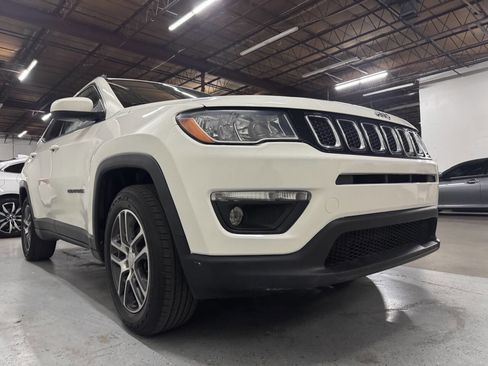 Used 2019 Jeep Compass Latitude w/ Popular Equipment Group image 7