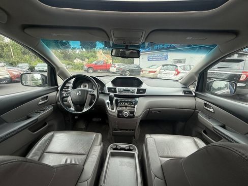 Used 2011 Honda Odyssey EX-L image 17