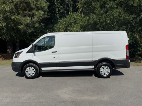 Used 2024 Ford Transit 250 Low Roof w/ Exterior Upgrade Package image 10