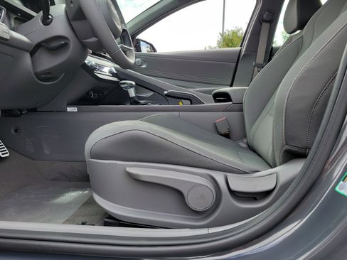 New 2025 Hyundai Elantra Sport w/ Cargo Package image 16