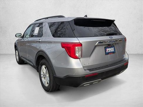 Used 2021 Ford Explorer XLT w/ Equipment Group 202A image 8