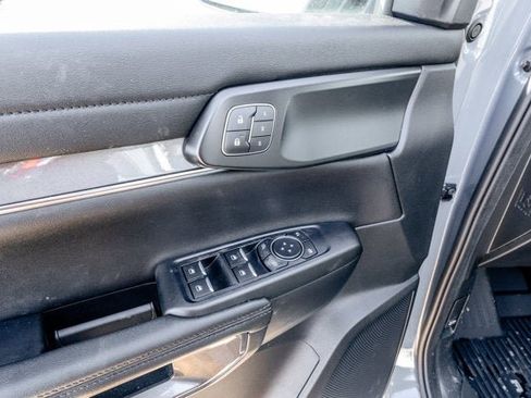 New 2025 Ford Ranger Lariat w/ FX4 Off-Road Package image 30