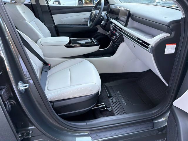 Used 2025 Hyundai Tucson SEL AWD/4WD image 13