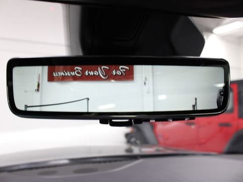 New 2026 Jeep Grand Cherokee Limited w/ Luxury Tech Group II AWD/4WD image 3