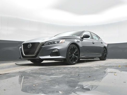 Used 2022 Nissan Altima 2.5 SR image 35